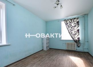 Продаю двухкомнатную квартиру, 61.5 м2, Новосибирск, Петропавловская улица, 7, метро Площадь Маркса