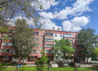 Продаю двухкомнатную квартиру, 53 м2, Красноярский край, 2-й микрорайон, 1/10