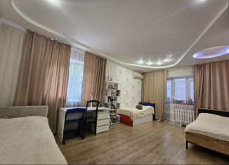 Продается трехкомнатная квартира, 105 м2, Пятигорск, улица Кучуры, 1