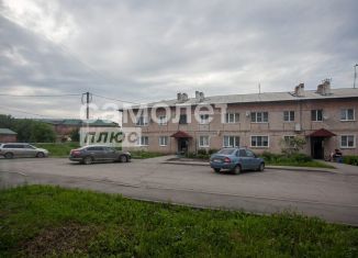 Продается 3-комнатная квартира, 59 м2, поселок городского типа Промышленная, улица Н. Островского, 113