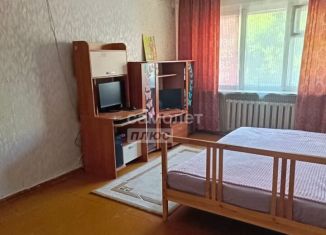 Продажа 2-комнатной квартиры, 43.7 м2, Новосибирск, Российская улица, 14