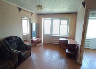 Продается двухкомнатная квартира, 43 м2, поселок городского типа Джалиль, улица Ленина, 3