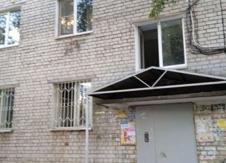 Продаю четырехкомнатную квартиру, 63 м2, Нижний Новгород, улица Радио, 2