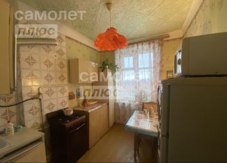 Продается трехкомнатная квартира, 80.7 м2, Первоуральск, улица Ильича, 8