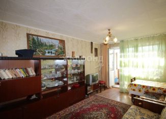 Продается трехкомнатная квартира, 60 м2, Новосибирск, улица Кошурникова, 37, Дзержинский район