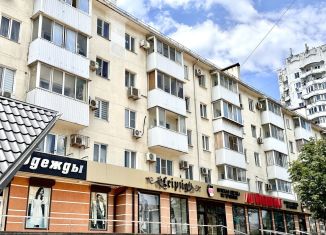 Продается трехкомнатная квартира, 57 м2, Новороссийск, проспект Ленина, 11