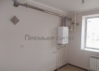 Продаю 1-комнатную квартиру, 33 м2, Калуга, улица Петра Тарасова, 17