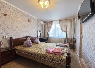 Сдаю в аренду 2-ком. квартиру, 60 м2, Крым, улица Федько, 103