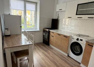 Сдам в аренду 2-ком. квартиру, 47.2 м2, Магнитогорск, проспект Ленина, 152