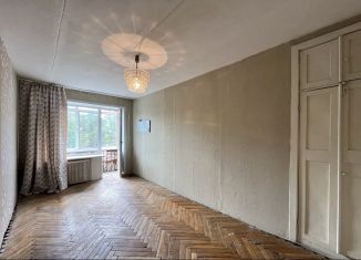 Продается 1-комнатная квартира, 34 м2, Смоленск, улица Твардовского, 5/11