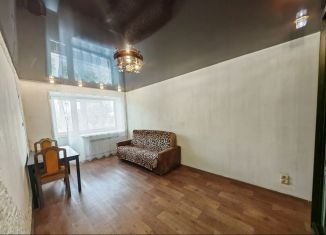 Сдаю в аренду 1-ком. квартиру, 30 м2, Бор, Интернациональная улица, 30