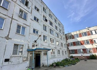 Продаю 1-комнатную квартиру, 35 м2, Вязьма, улица Строителей, 18А