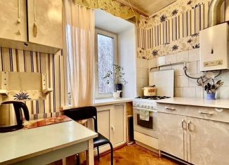 Продаю 2-ком. квартиру, 44 м2, Можга, микрорайон Наговицынский, 33