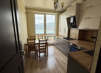 Сдача в аренду двухкомнатной квартиры, 76 м2, Геленджик, улица Грибоедова, 9