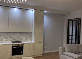 Сдается в аренду 2-ком. квартира, 82 м2, Махачкала, проспект Петра I, 70