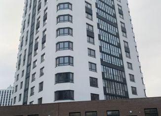 Продаю 2-комнатную квартиру, 86 м2, Челябинск, Центральный район, улица Академика Макеева, 30