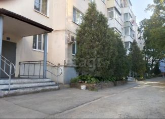 Продажа 2-комнатной квартиры, 50.8 м2, Таганрог, улица Сергея Лазо, 3