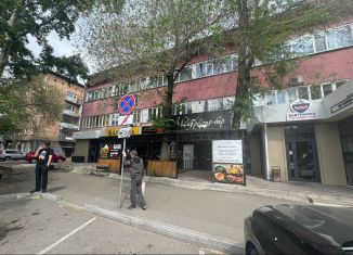 Продаю торговую площадь, 103.8 м2, Абакан, улица Щетинкина, 32