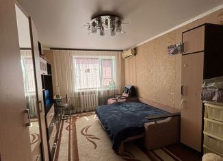 Продается 2-ком. квартира, 33 м2, Ейск, Коммунистическая улица, 20/6