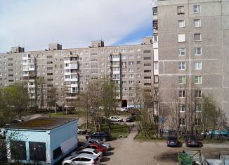 Продается двухкомнатная квартира, 47 м2, Мурманск, улица Адмирала Флота Лобова, 9к4