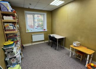 Продается 2-ком. квартира, 56.7 м2, Ульяновск, улица Кирова, 6/2, Железнодорожный район