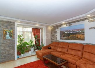 Продаю 2-ком. квартиру, 67 м2, Тобольск, 7-й микрорайон, 7