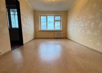 Продаю 3-комнатную квартиру, 59 м2, Туймазы, улица 70 лет Октября, 11