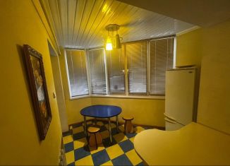 Аренда 3-ком. квартиры, 85 м2, Краснодар, улица Суворова, 74, микрорайон Центральный