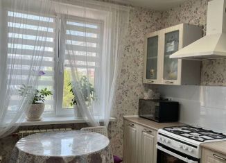 Продаю 1-ком. квартиру, 33 м2, Кстово, проспект Победы, 5А