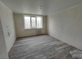 Продам трехкомнатную квартиру, 65.7 м2, Гулькевичи, микрорайон Западный, 13