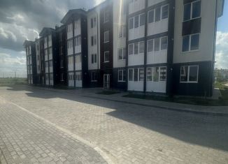 Продается 2-комнатная квартира, 47.6 м2, посёлок Голубево, Изумрудная улица, 4