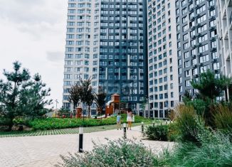 Продаю двухкомнатную квартиру, 67.3 м2, Астрахань, улица Бехтерева, 2В, ЖК Атмосфера