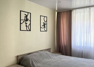 Сдача в аренду четырехкомнатной квартиры, 60 м2, Псков, Московская улица, 1