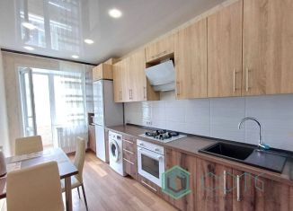 Продам 1-комнатную квартиру, 38 м2, Калининград, улица Старшины Дадаева, 71