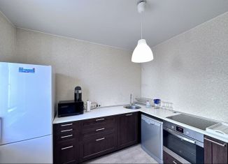 Сдача в аренду 3-ком. квартиры, 85 м2, Санкт-Петербург, Парашютная улица, 56к3, метро Комендантский проспект