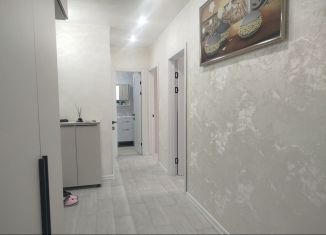 Продаю трехкомнатную квартиру, 62 м2, Нурлат, Ленинградская улица, 2А