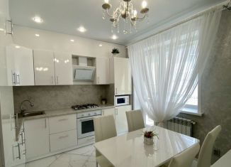 Продам 1-ком. квартиру, 49 м2, Ульяновск, улица Городская Усадьба, 66к2, Ленинский район