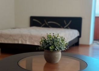 Сдам в аренду 3-ком. квартиру, 116 м2, Астрахань, улица Сен-Симона, 46