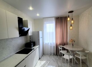 Продам 1-комнатную квартиру, 40 м2, Саратов, проспект Героев Отечества, 6А