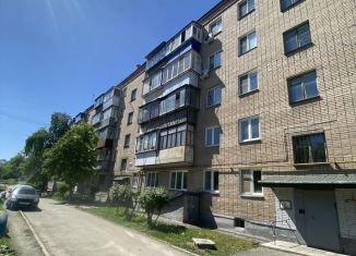 3-комнатная квартира на продажу, 56 м2, Коркино, улица Карла Маркса, 18