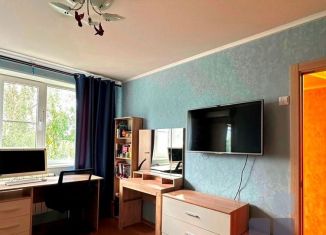 Продам трехкомнатную квартиру, 51.8 м2, Лобня, улица Чкалова, 17