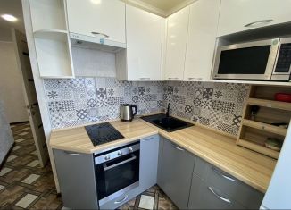 Сдам 2-ком. квартиру, 50 м2, Тобольск, 8-й микрорайон, 8А