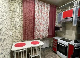 Сдам двухкомнатную квартиру, 46 м2, Кандалакша, улица Батюты, 17/29