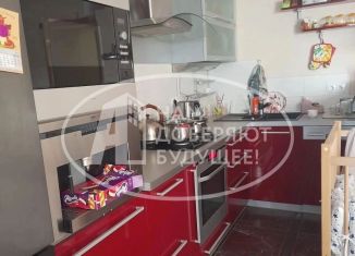 Продам двухкомнатную квартиру, 78.7 м2, Чусовой, улица Космонавтов, 7