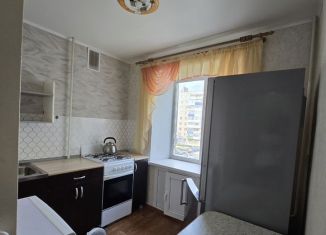 Сдам в аренду 2-комнатную квартиру, 47 м2, Туймазы, улица 70 лет Октября, 7А