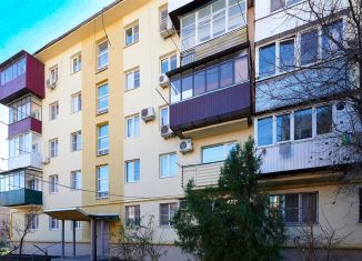 Продаю двухкомнатную квартиру, 46 м2, Краснодар, улица Гагарина, 248/1, Западный округ