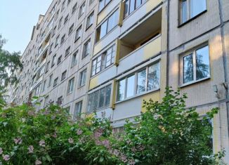 Продам 2-комнатную квартиру, 52 м2, Санкт-Петербург, улица Сантьяго-де-Куба, 8к2, метро Озерки