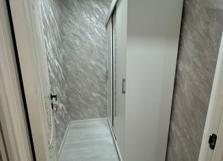 Сдам в аренду 2-ком. квартиру, 54 м2, Дербент, улица Генриха Гасанова, 7