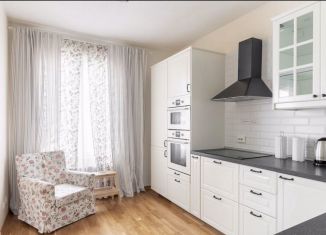 Продаю 3-ком. квартиру, 80.3 м2, Санкт-Петербург, набережная Обводного канала, 108, метро Балтийская