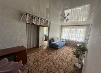 Сдам трехкомнатную квартиру, 44 м2, Чебоксары, Привокзальная улица, 12